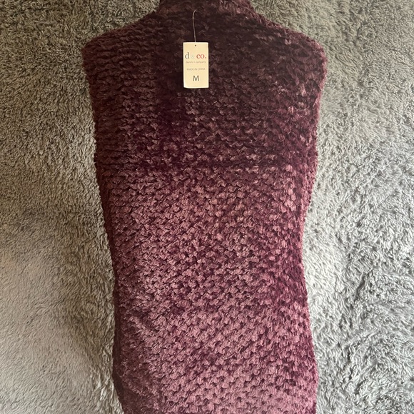 denim+ company Vest - Picture 12 of 12